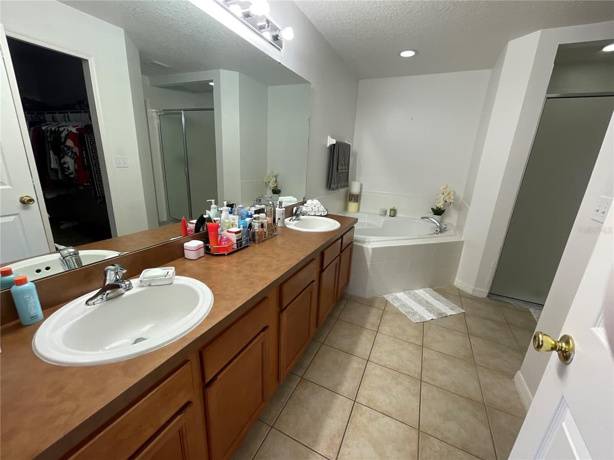 664 HATCHWOOD DRIVE — photo 12 of 29