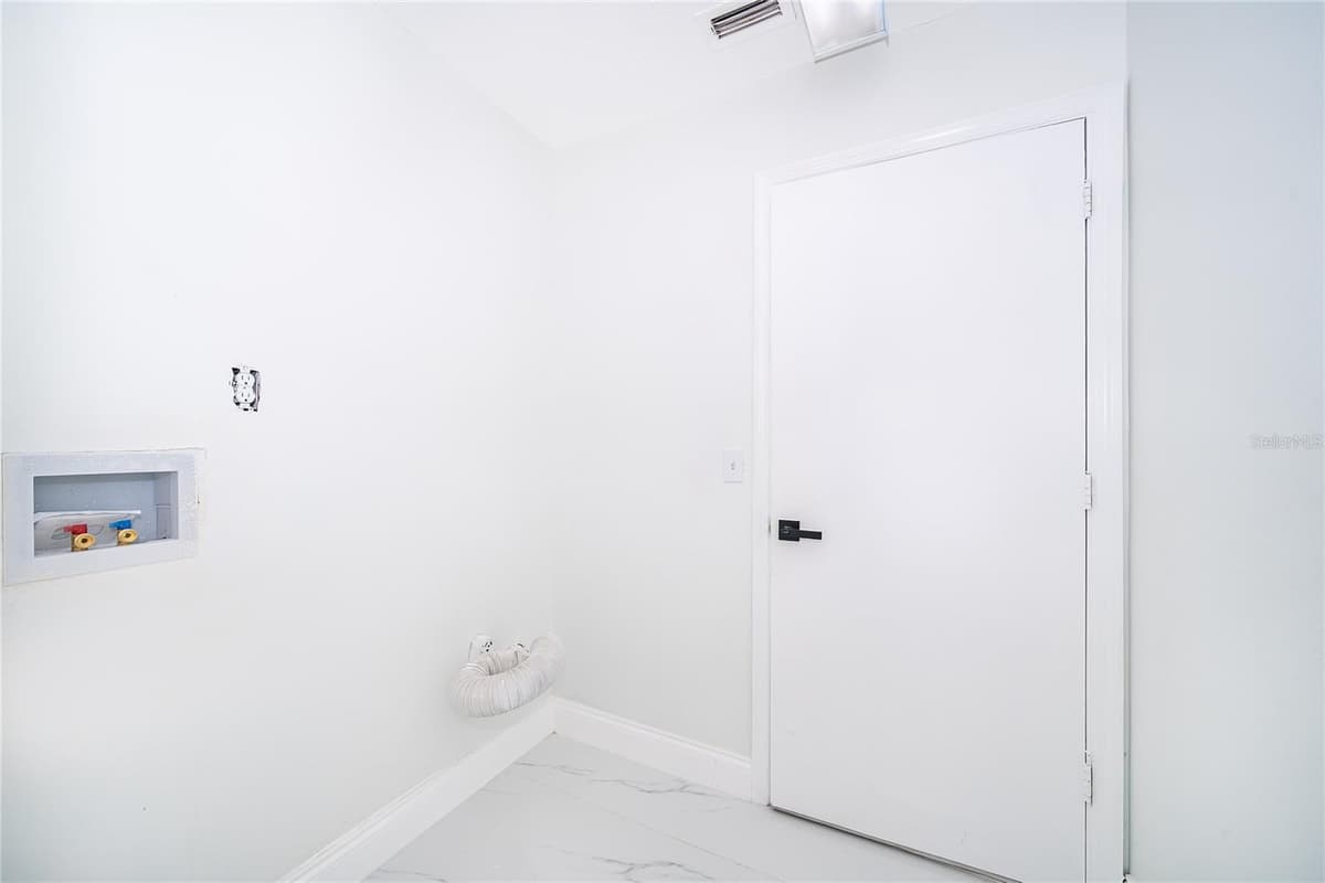 1250 GLENMORE DRIVE — photo 35 of 47