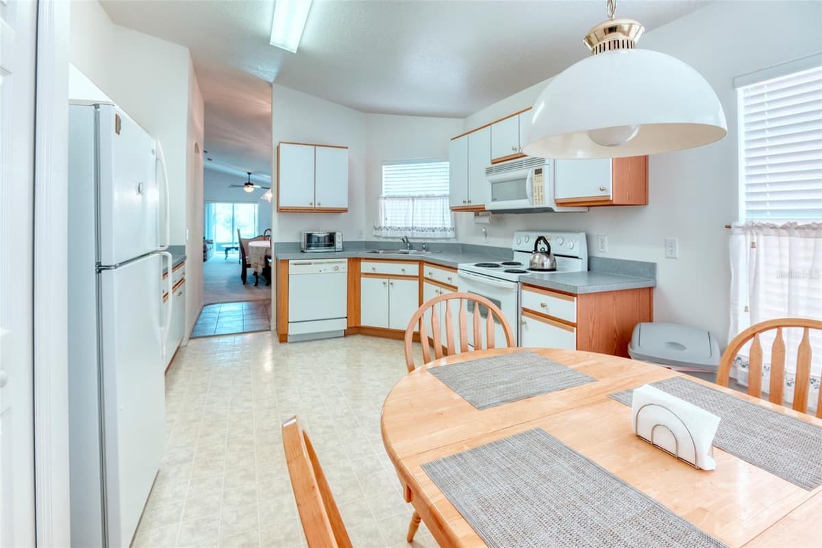 364 ACADIA DR — photo 13 of 49