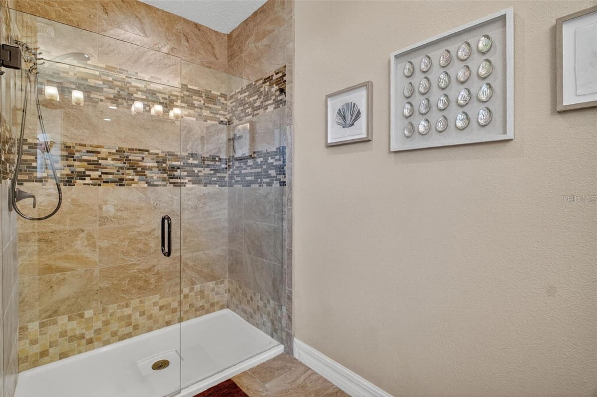 1105 EAGLE RUN WAY — photo 20 of 32