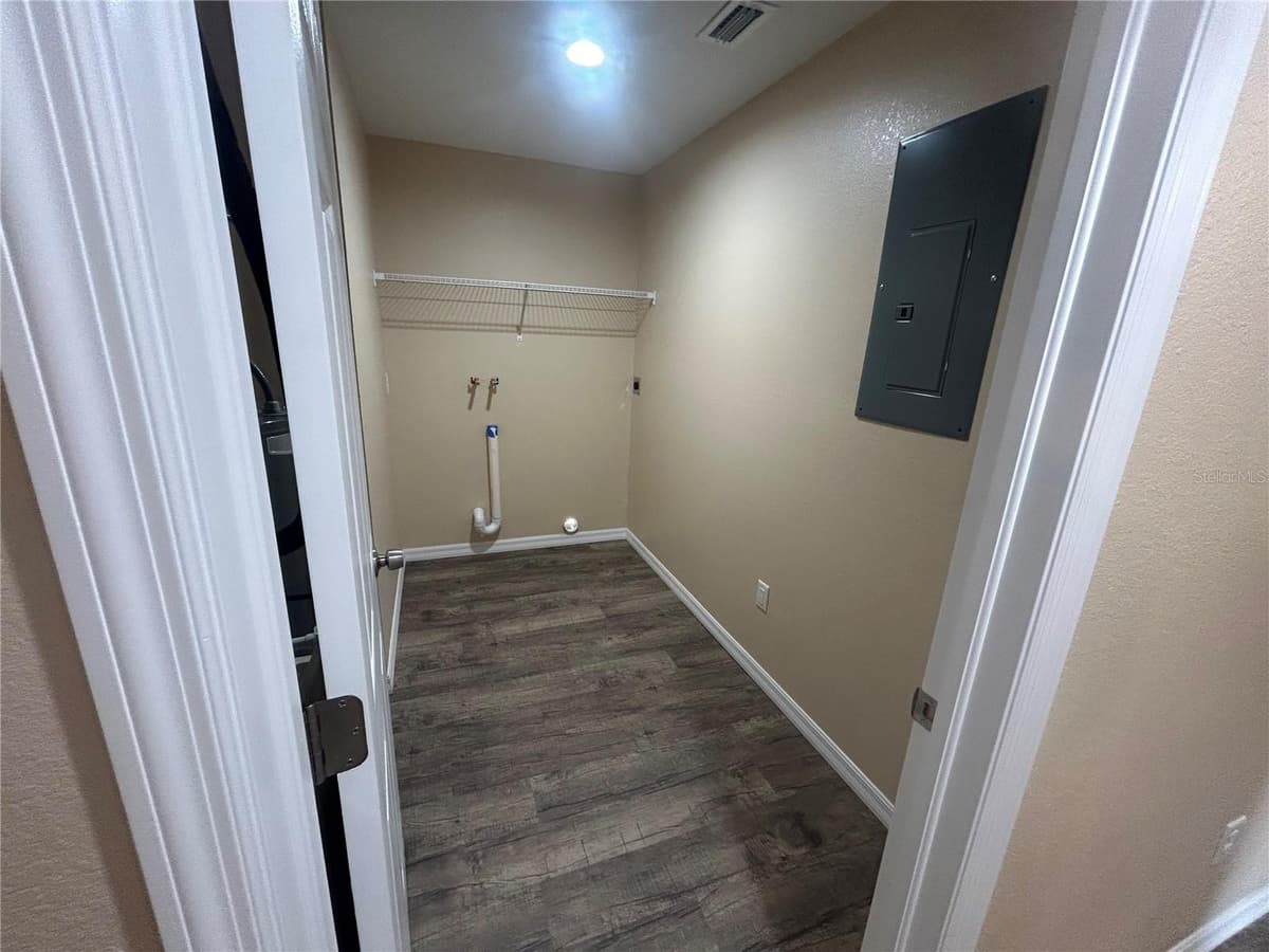 801 WALDRON STREET — photo 8 of 22