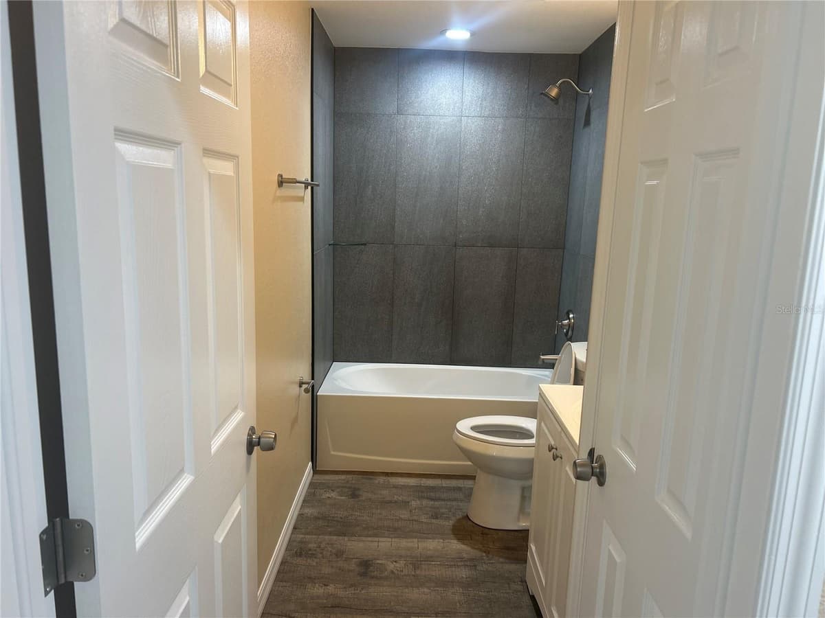 801 WALDRON STREET — photo 7 of 22