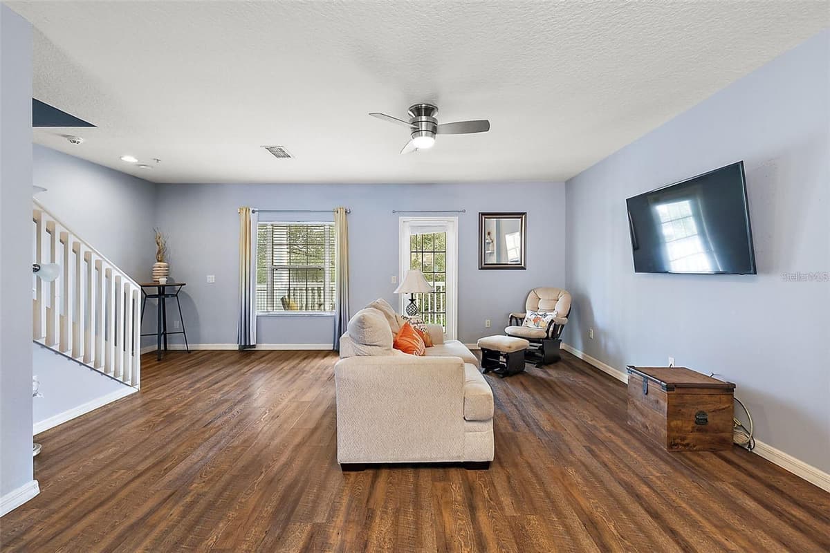 412 BLUE BAYOU LANE — photo 10 of 22