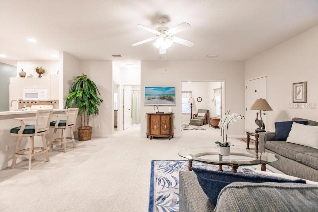 1337 RED OAK LANE — photo 4 of 32
