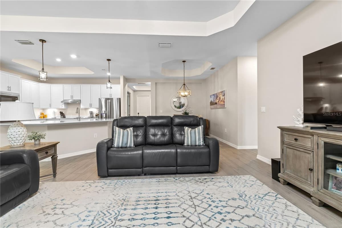 17420 JADESTONE COURT — photo 18 of 40