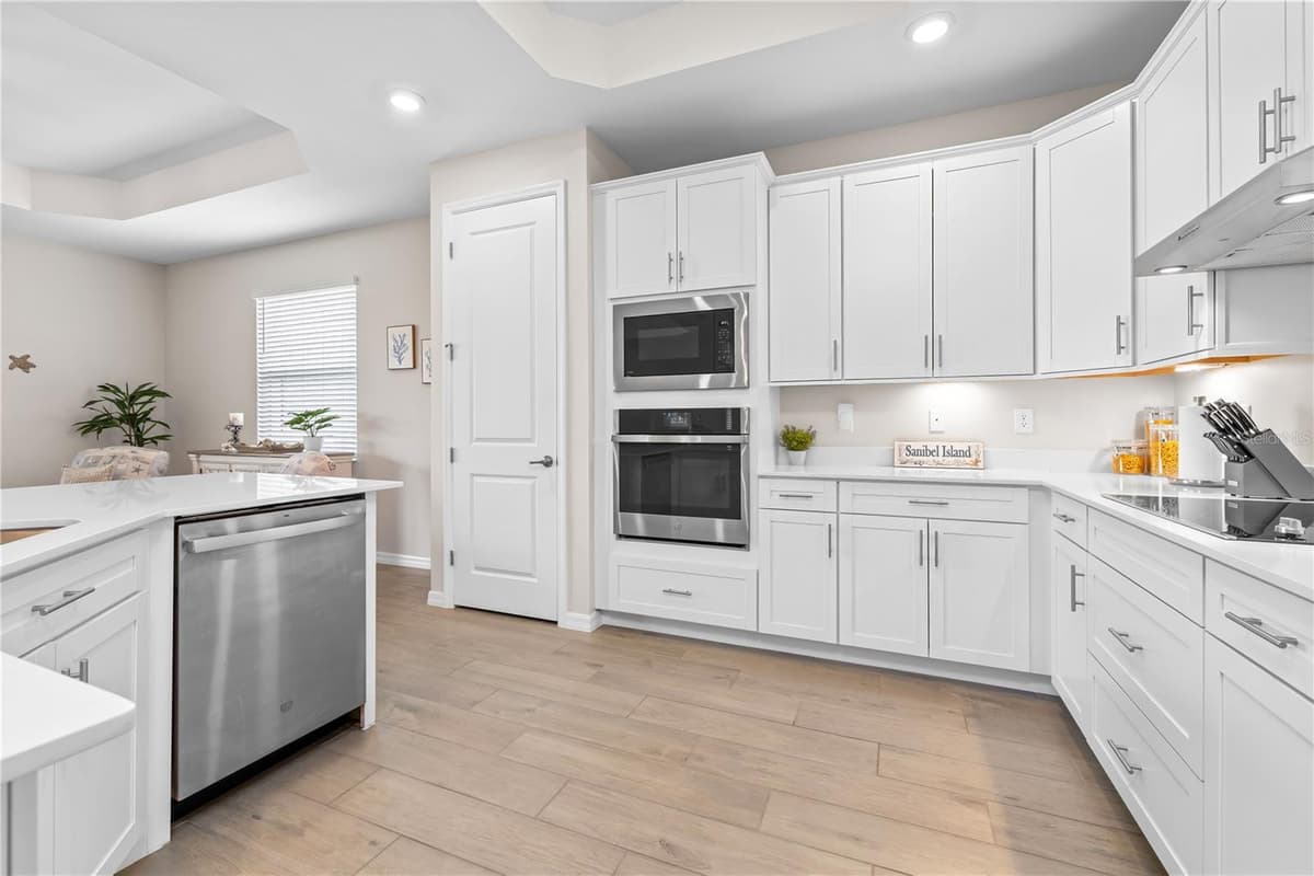 17420 JADESTONE COURT — photo 13 of 40