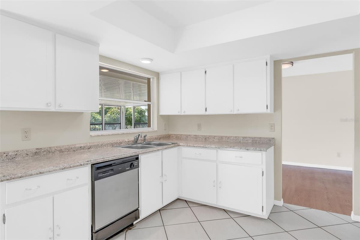 8971 ANGELICA DRIVE — photo 26 of 73