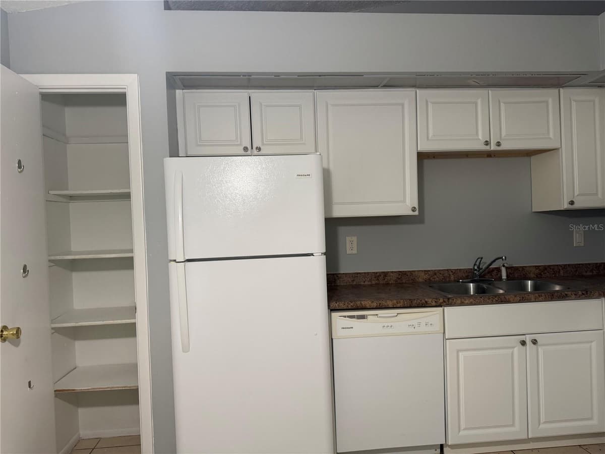 1707 RIDGEWOOD LANE — photo 5 of 18