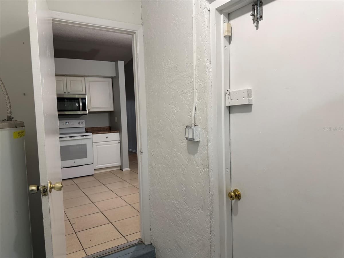 1707 RIDGEWOOD LANE — photo 15 of 18