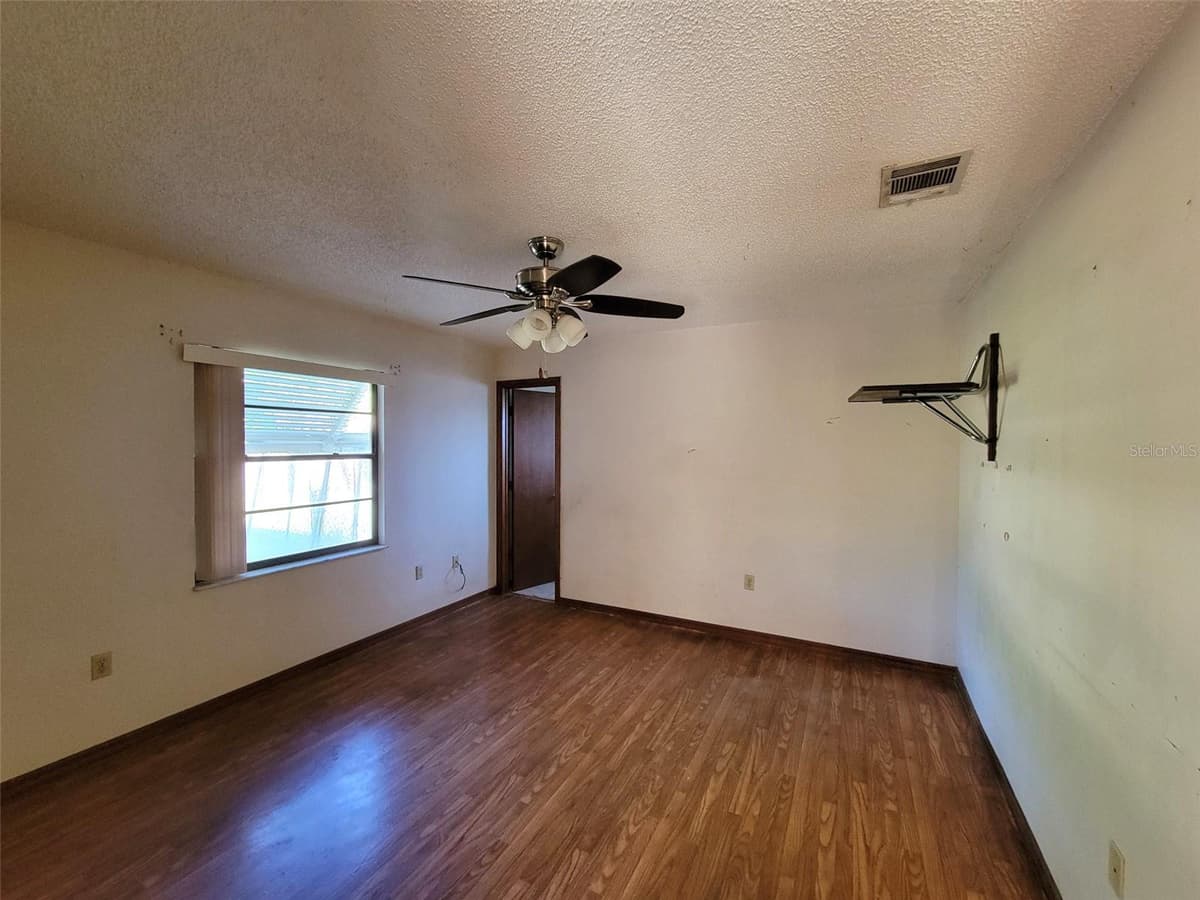 1618 GIVENS COURT — photo 8 of 18