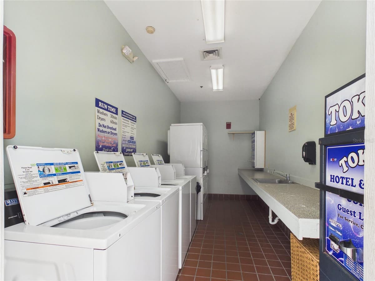 3100 PARKWAY BOULEVARD — photo 17 of 18