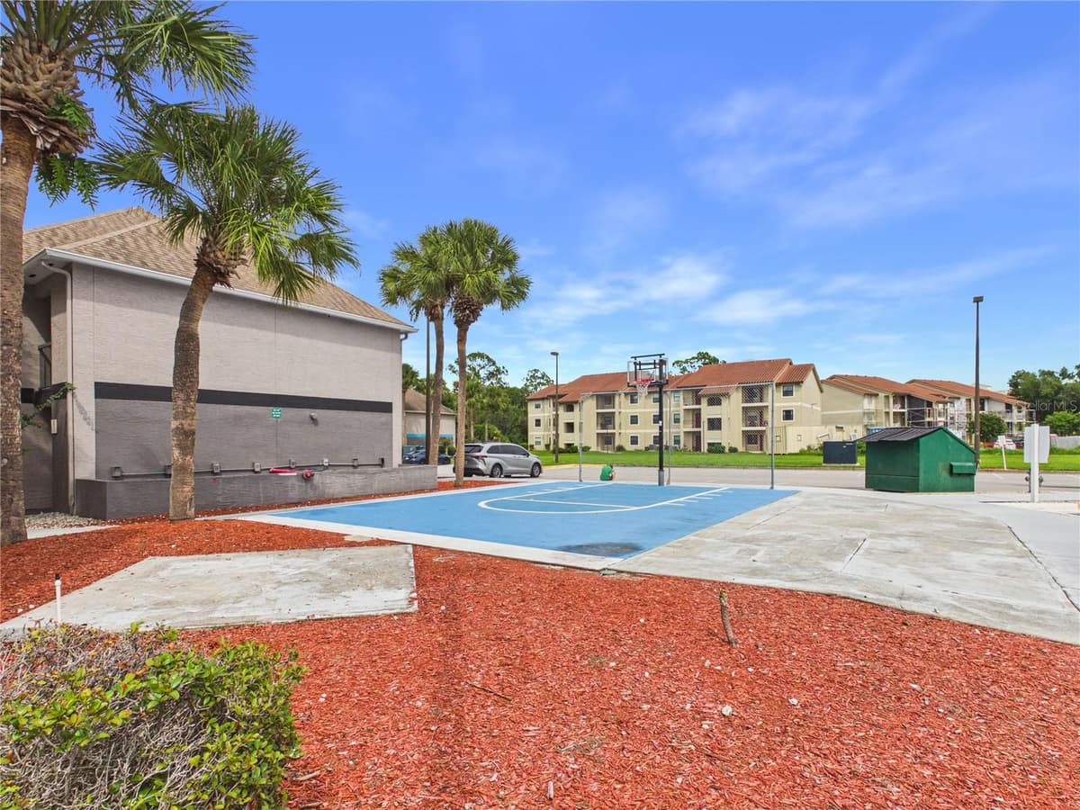 3100 PARKWAY BOULEVARD — photo 16 of 18