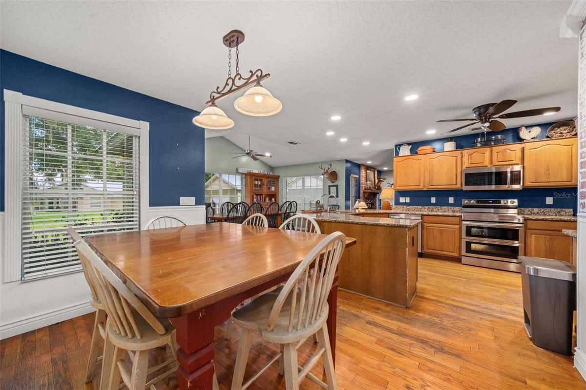510 EDGEWOOD DRIVE — photo 12 of 43