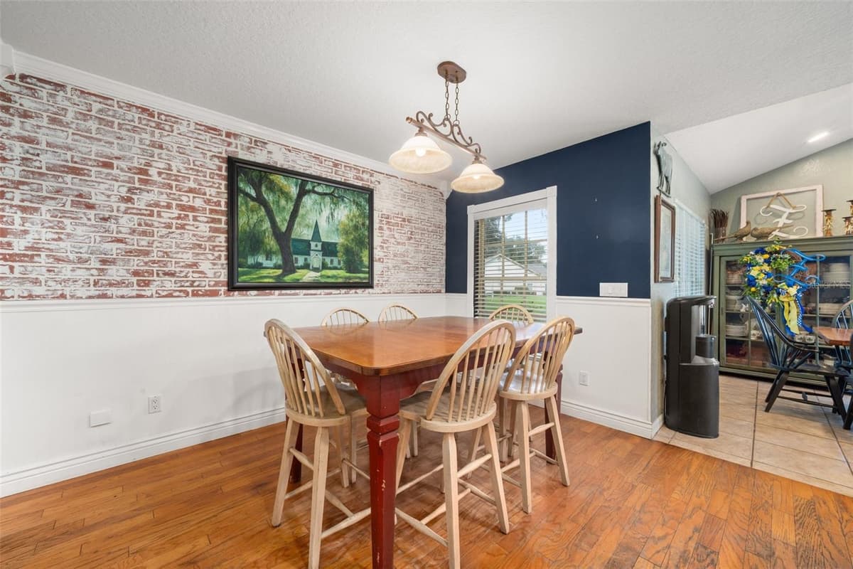 510 EDGEWOOD DRIVE — photo 13 of 43