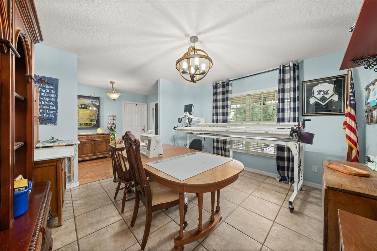 510 EDGEWOOD DRIVE — photo 15 of 43