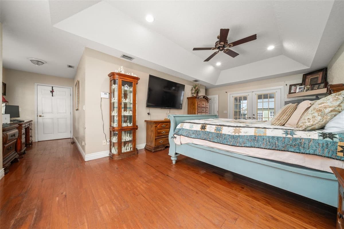 510 EDGEWOOD DRIVE — photo 17 of 43