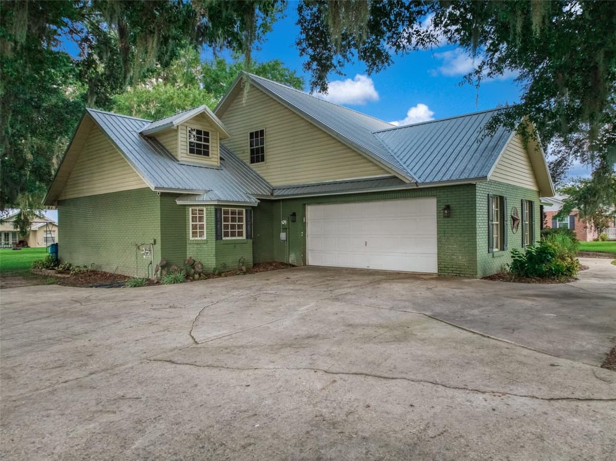 510 EDGEWOOD DRIVE — photo 33 of 43