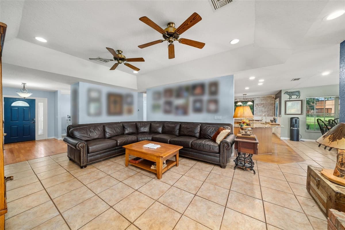510 EDGEWOOD DRIVE — photo 3 of 43