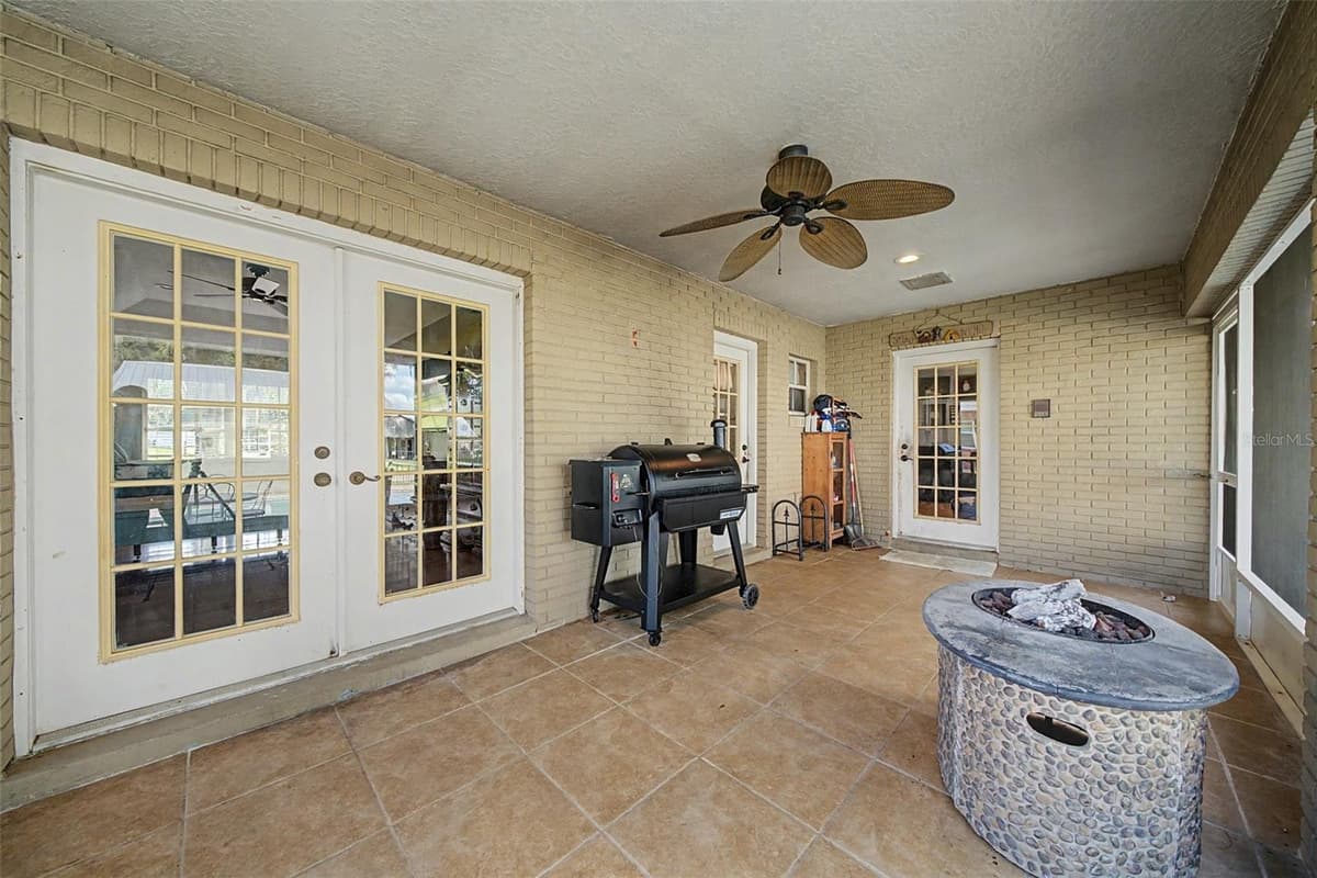510 EDGEWOOD DRIVE — photo 35 of 43