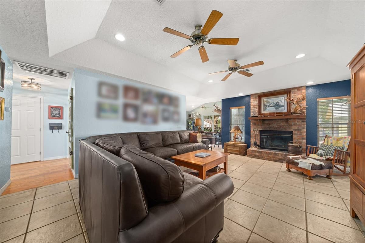 510 EDGEWOOD DRIVE — photo 7 of 43