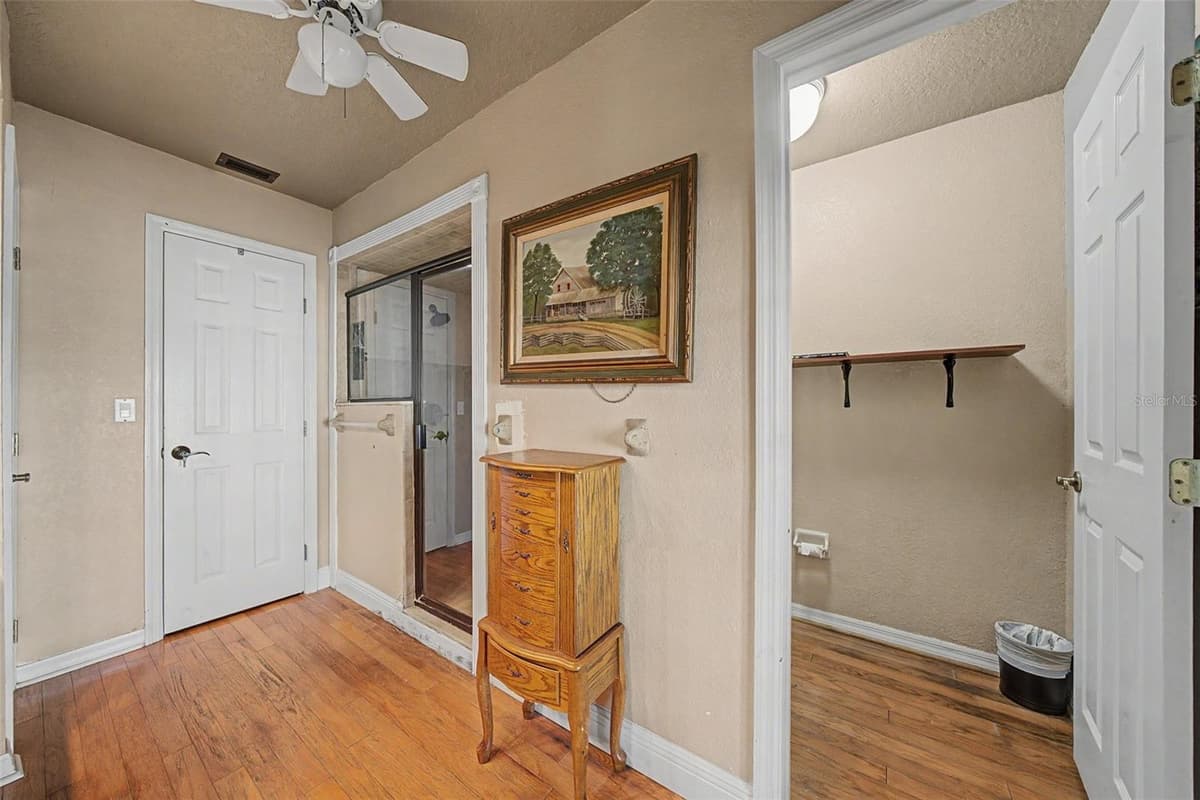 510 EDGEWOOD DRIVE — photo 19 of 43