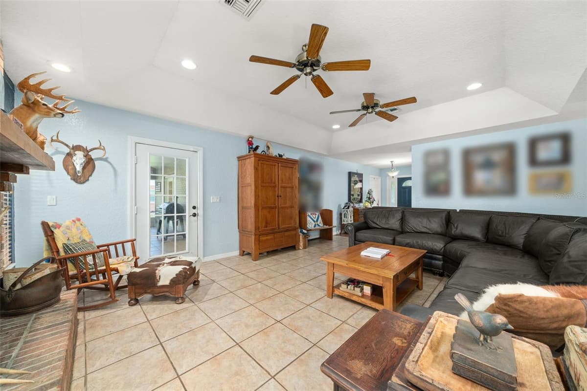 510 EDGEWOOD DRIVE — photo 4 of 43