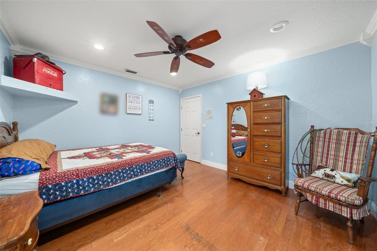 510 EDGEWOOD DRIVE — photo 22 of 43