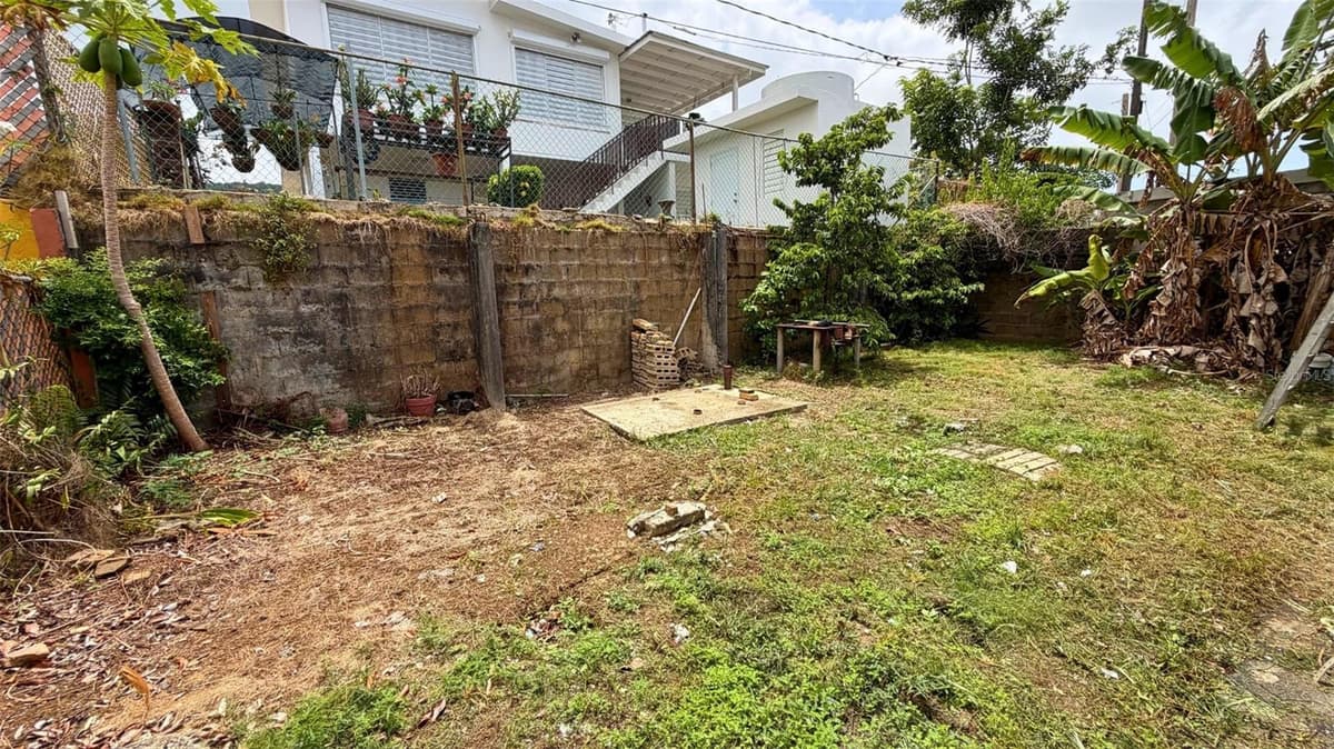 CALLE 3 URB BARALT C2 — photo 13 of 13