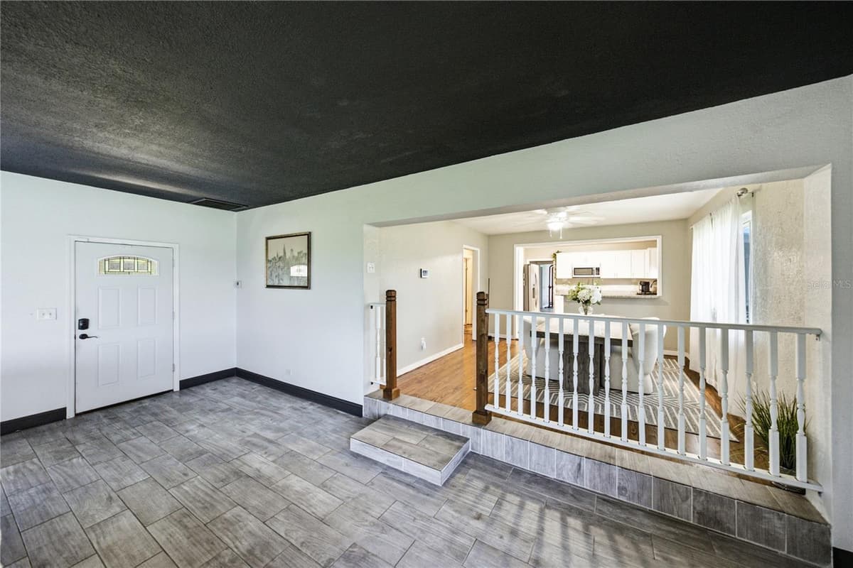 2120 HURLEY DRIVE — photo 10 of 43