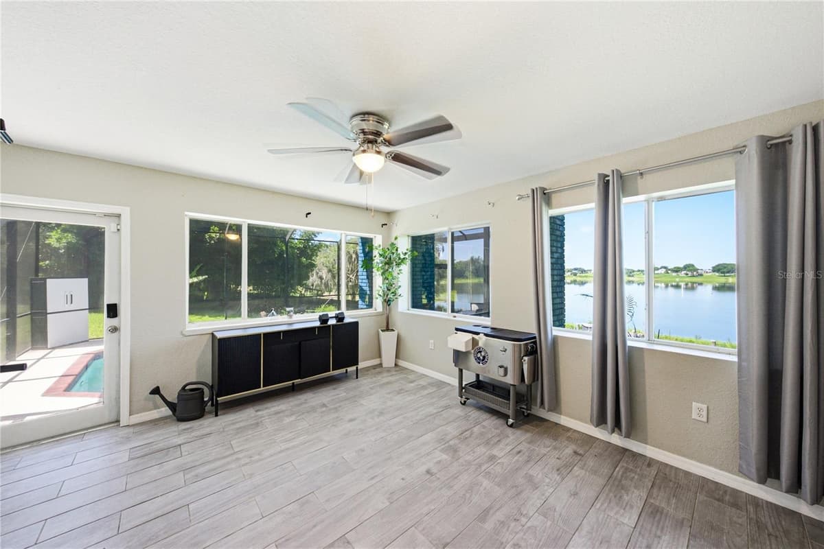 2120 HURLEY DRIVE — photo 14 of 43