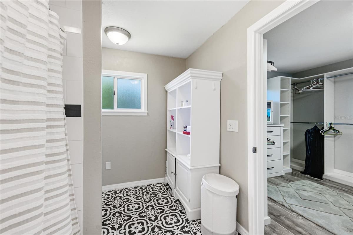 2120 HURLEY DRIVE — photo 31 of 43