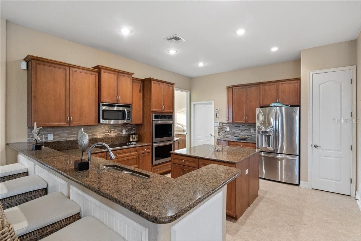 9348 HIALEAH TERRACE — photo 19 of 57