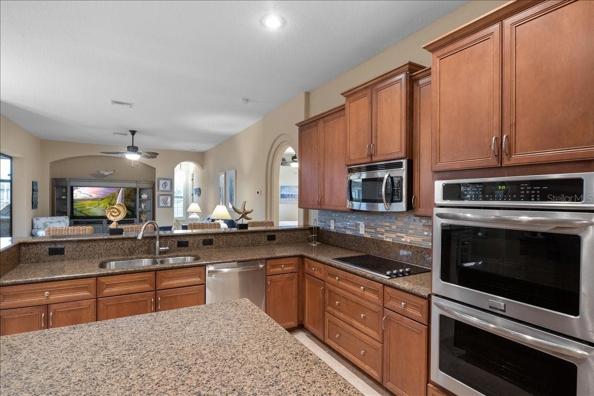 9348 HIALEAH TERRACE — photo 28 of 57
