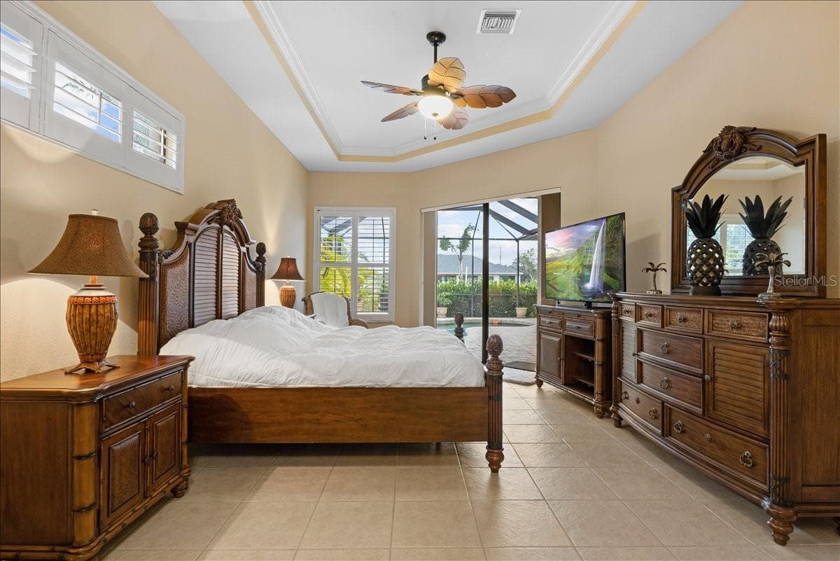 9348 HIALEAH TERRACE — photo 8 of 57
