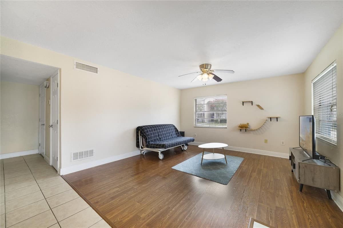 2541 ALAFAYA TRAIL — photo 5 of 24