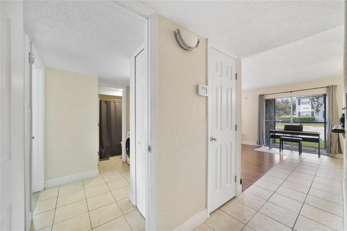 2541 ALAFAYA TRAIL — photo 22 of 24