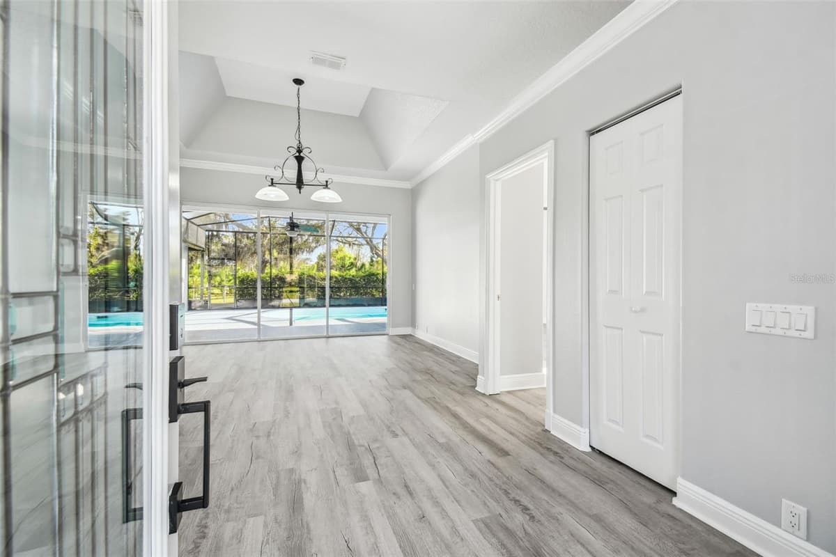 8818 POE DRIVE — photo 4 of 64