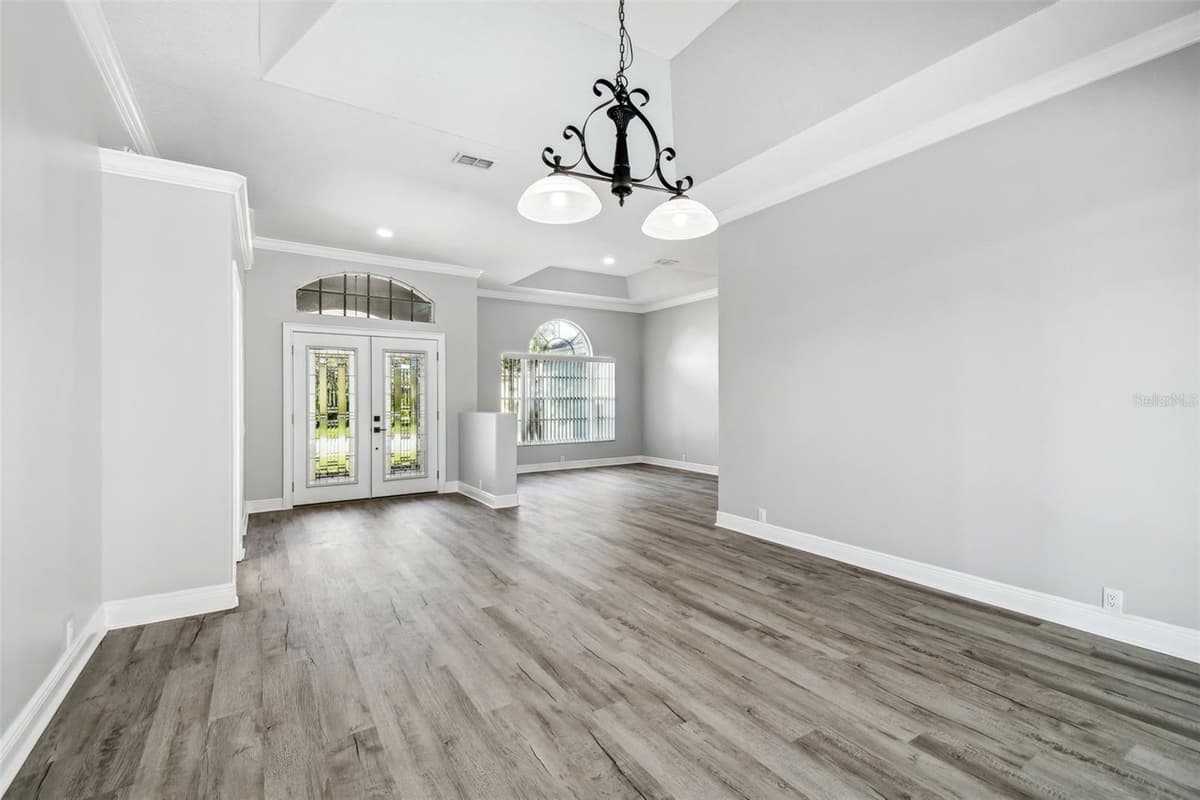 8818 POE DRIVE — photo 10 of 64