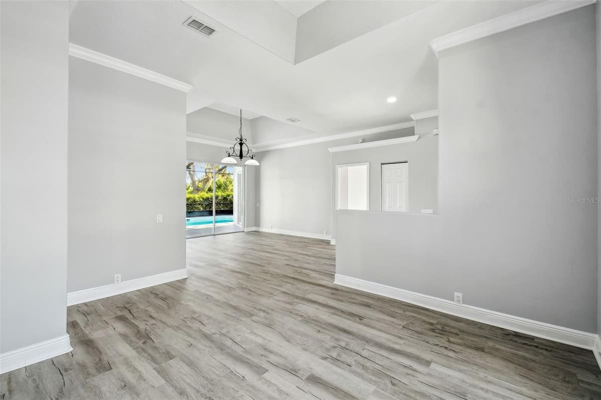 8818 POE DRIVE — photo 13 of 64