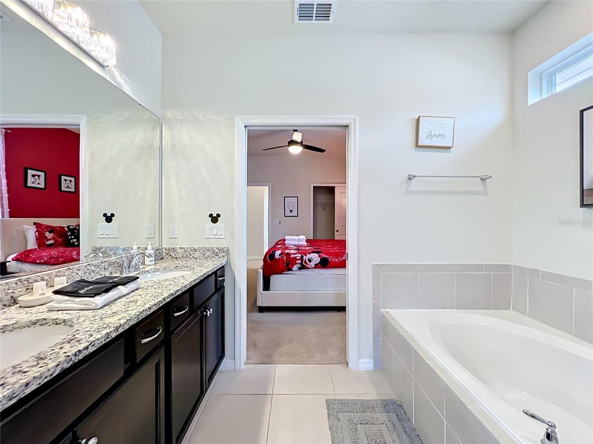 4033 LANA AVENUE — photo 27 of 99