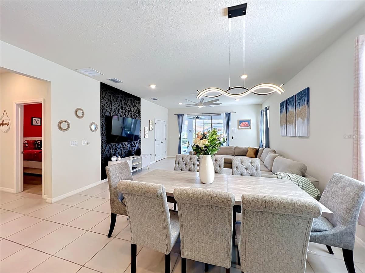 4033 LANA AVENUE — photo 16 of 99