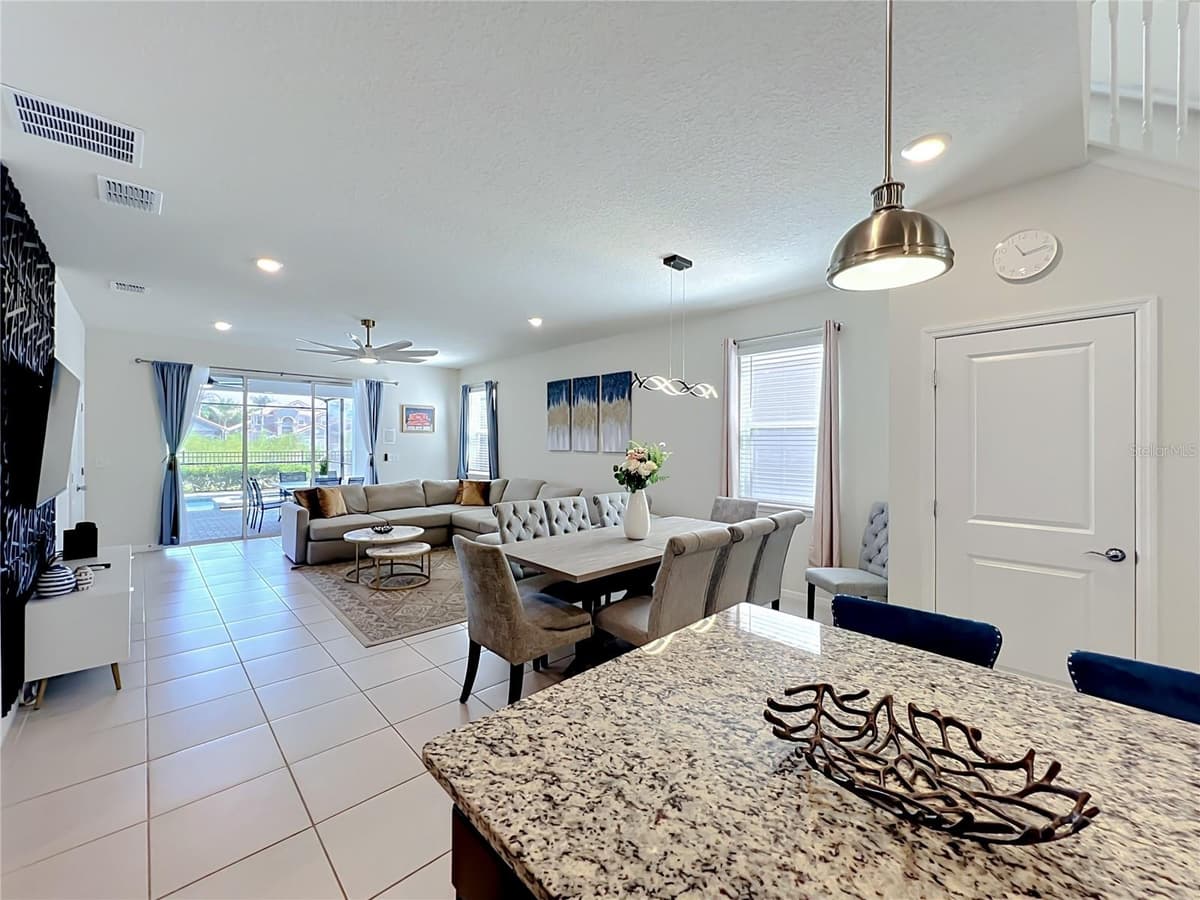 4033 LANA AVENUE — photo 3 of 99