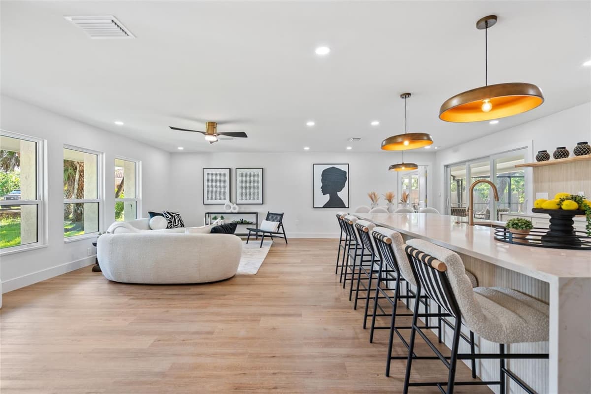 670 VENICE LANE — photo 15 of 91