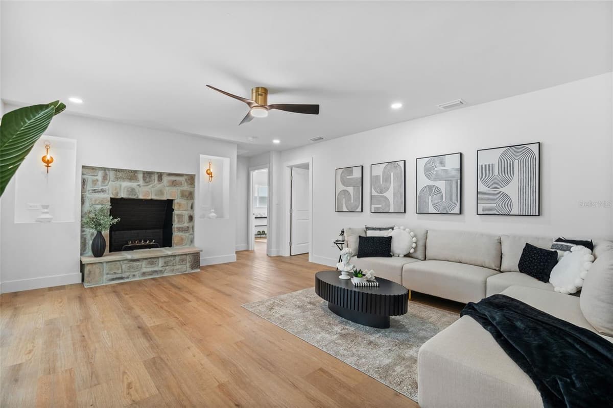 670 VENICE LANE — photo 49 of 91