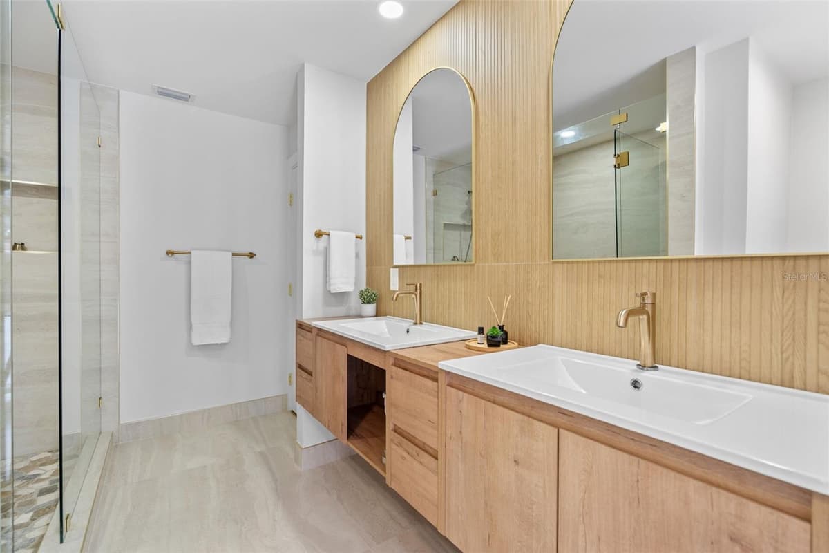 670 VENICE LANE — photo 63 of 91