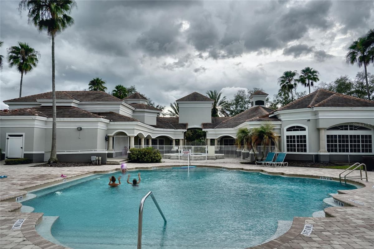 13815 FAIRWAY ISLAND DRIVE — photo 17 of 28