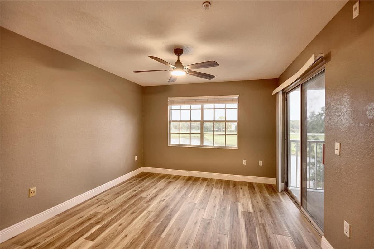 13815 FAIRWAY ISLAND DRIVE — photo 6 of 28