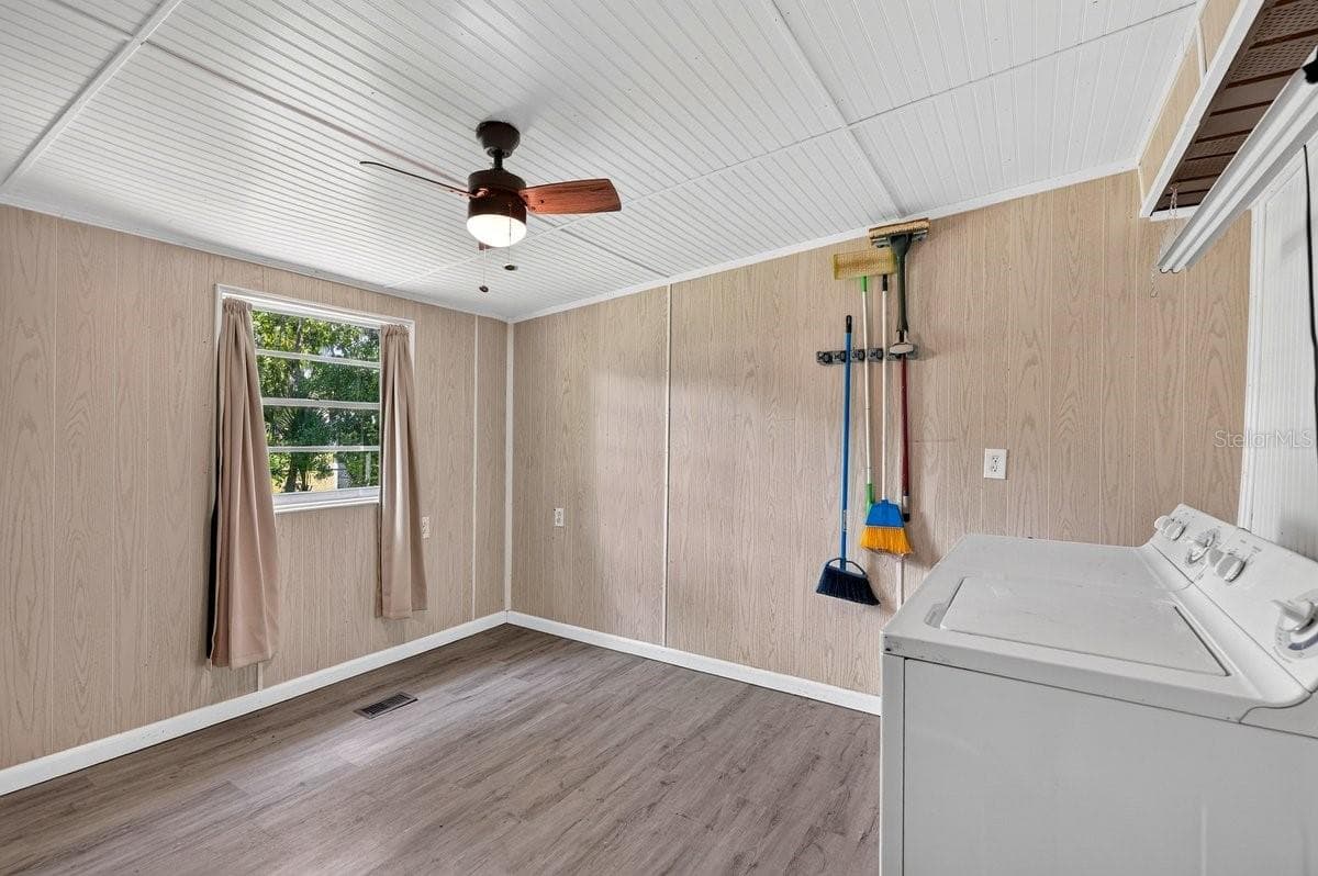 55707 JAMIE DRIVE — photo 40 of 47