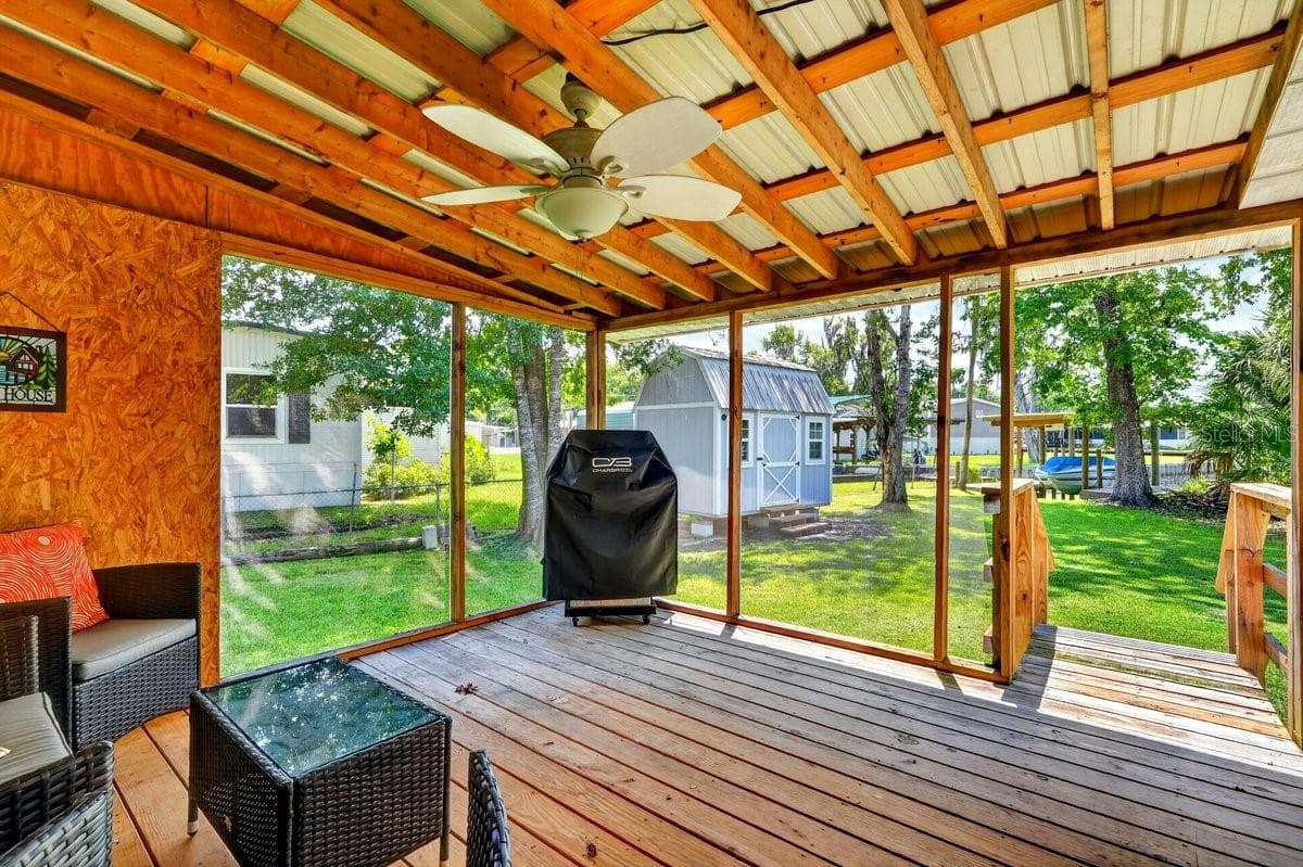 55707 JAMIE DRIVE — photo 16 of 47