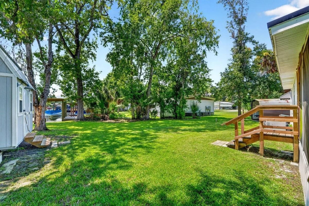 55707 JAMIE DRIVE — photo 15 of 47